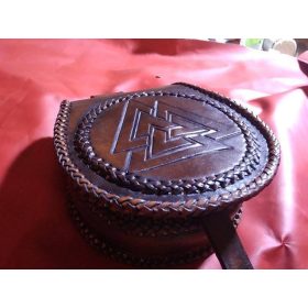 Rúnával diszített tarsoly /3003/