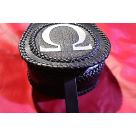 Tarsoly omega motívummal /3004/