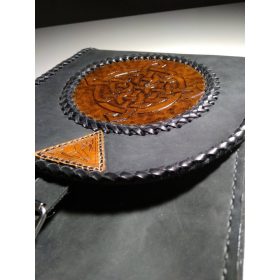 Kelta motívummal díszített bőrtáska /4003/