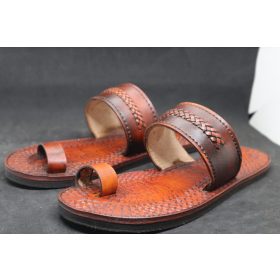 Baggom Lábujjas bőr saru, papucs