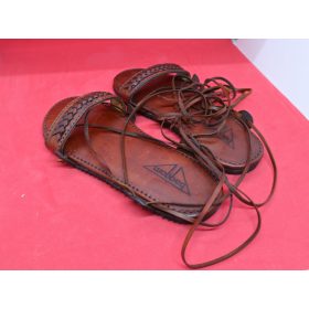 Bőr saru megkötős